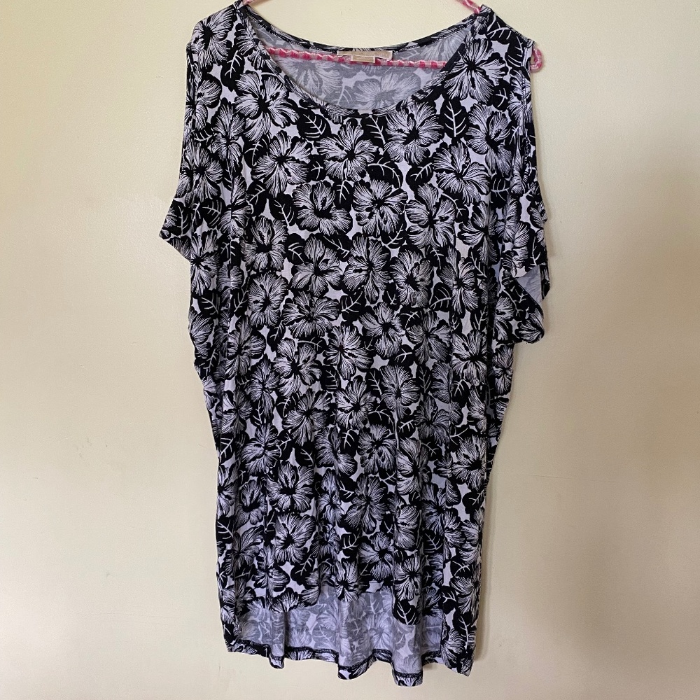 Michael Kors Black & White Floral Open Shoulder Short Sleeve Top 1X